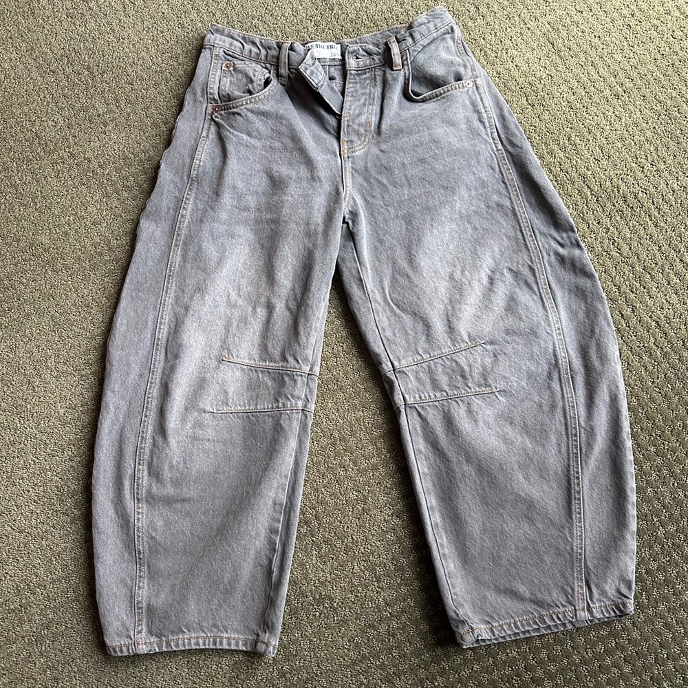 We The Free Barrel Jeans size 26 Short (26S) in Archive Grey